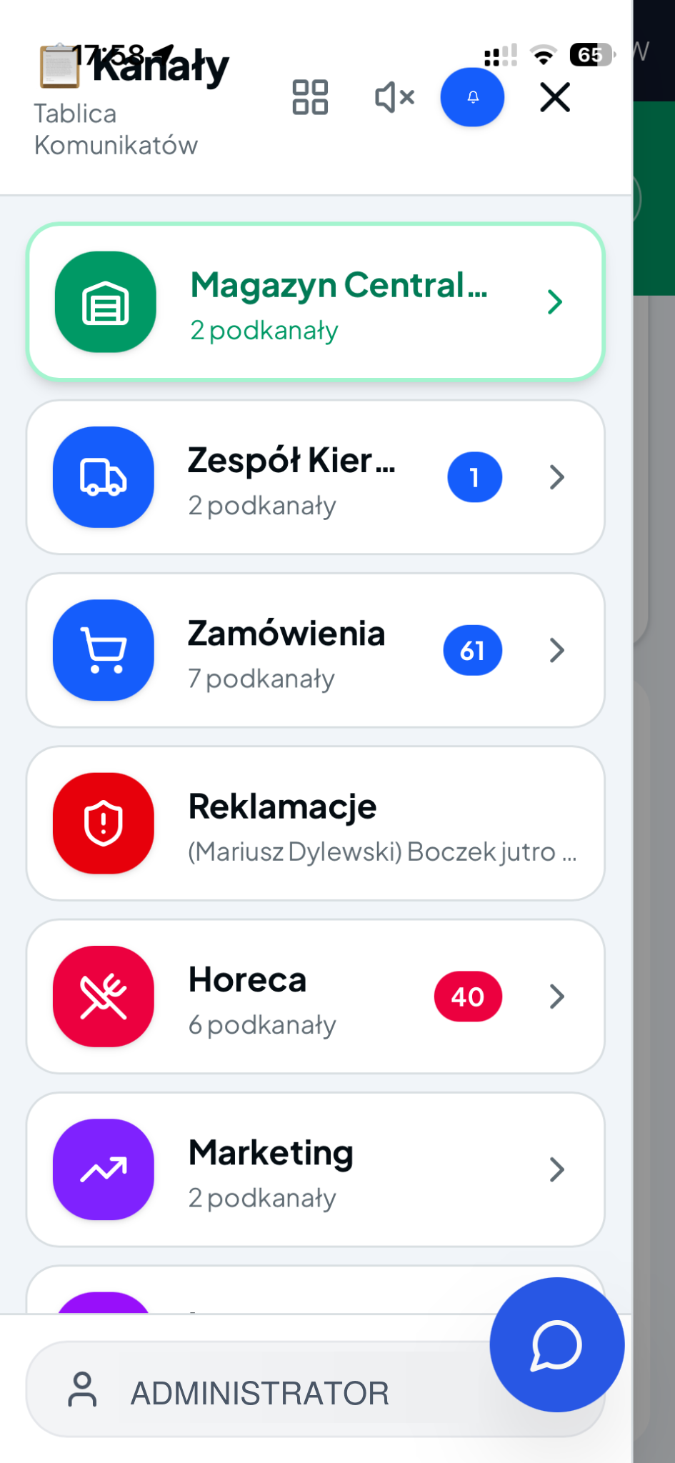 Rzeczywisty widok mobilnej aplikacji Tablica Komunikatów z kanałami firmowymi